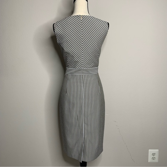 Evan Picone Two Piece Dress & Blazer Suit Set - Picture 7 of 12